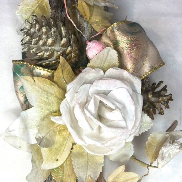 Decorative Table Centerpiece - Picture 4 of 6